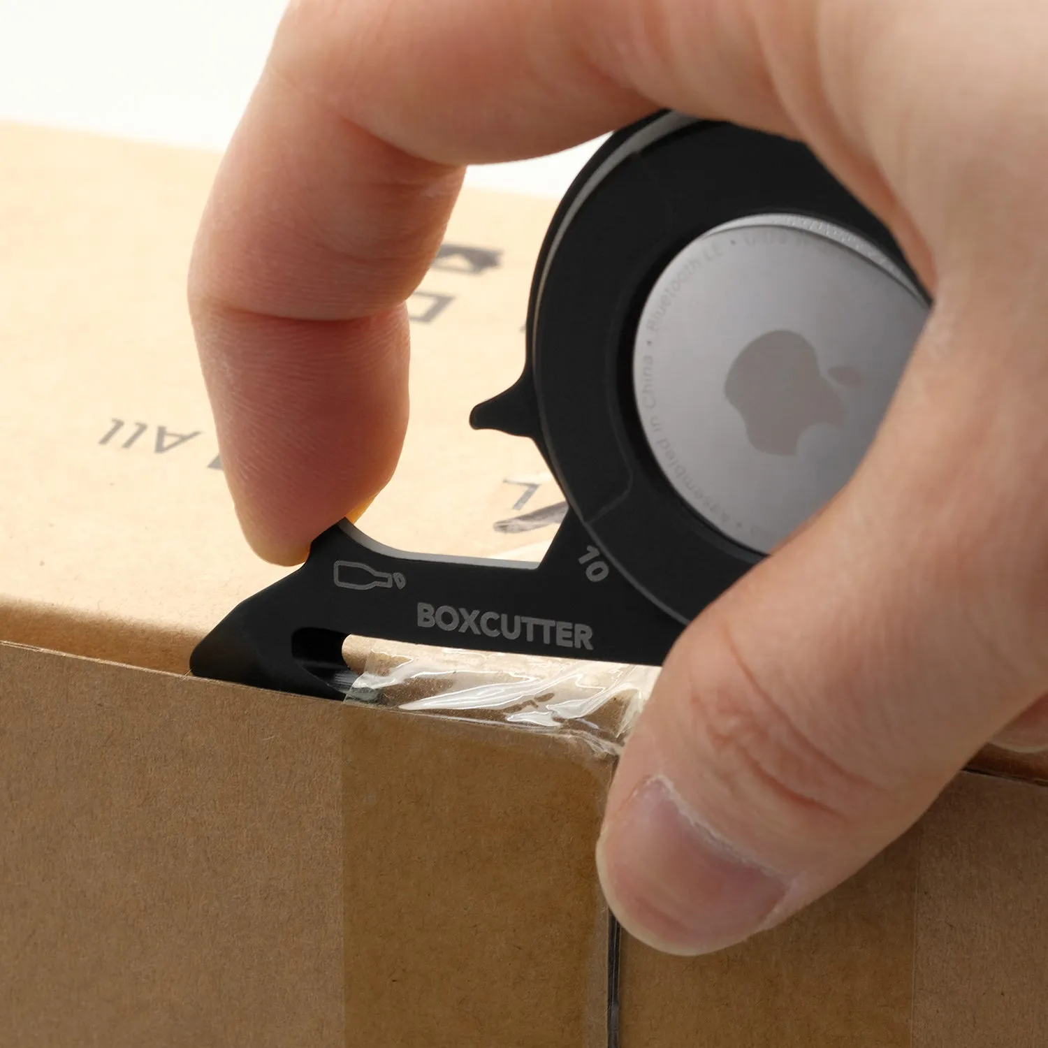 AirTag Multitool 5-in-1 Box Cutter