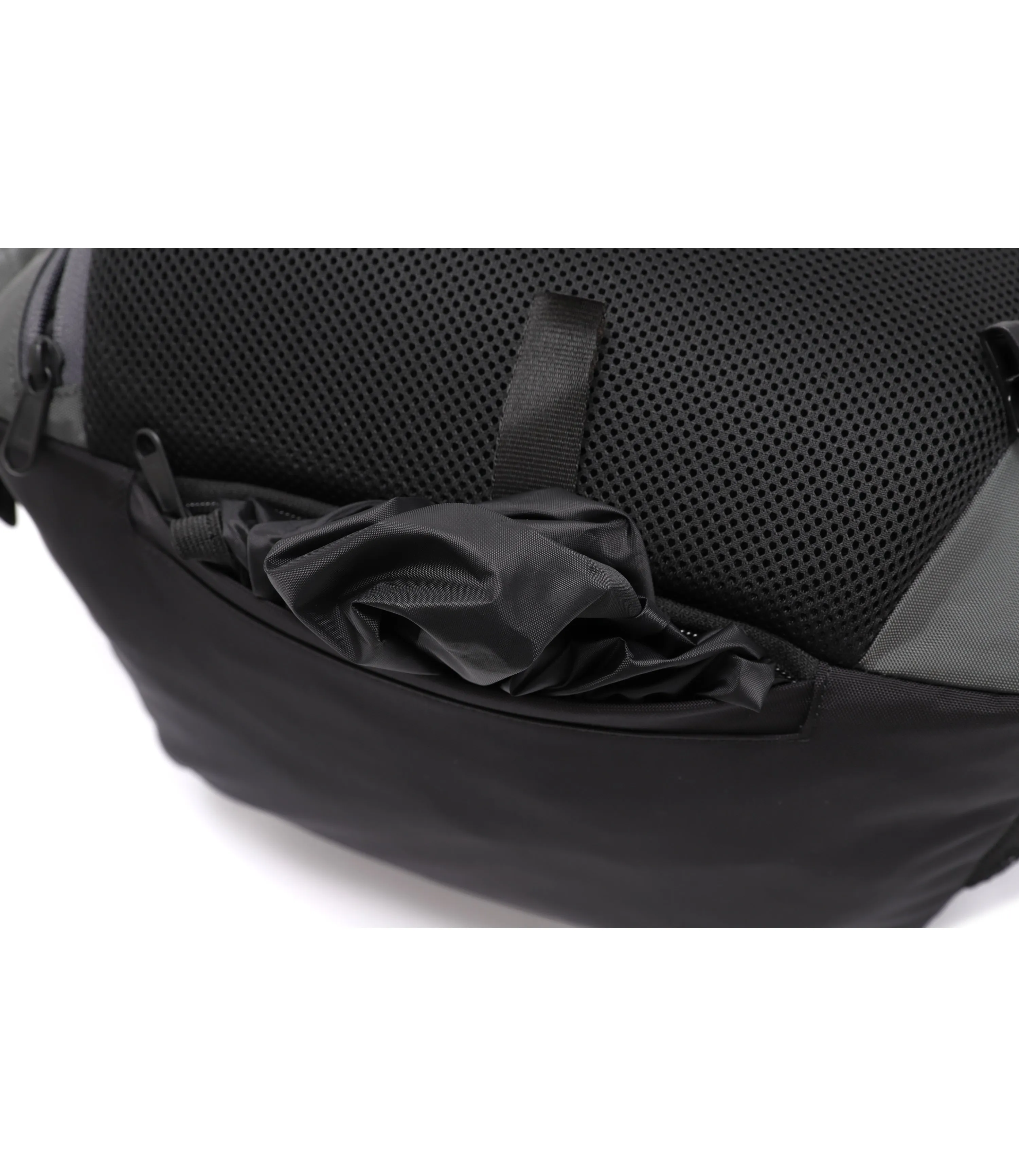 BRAVE Backpack<br>GREY