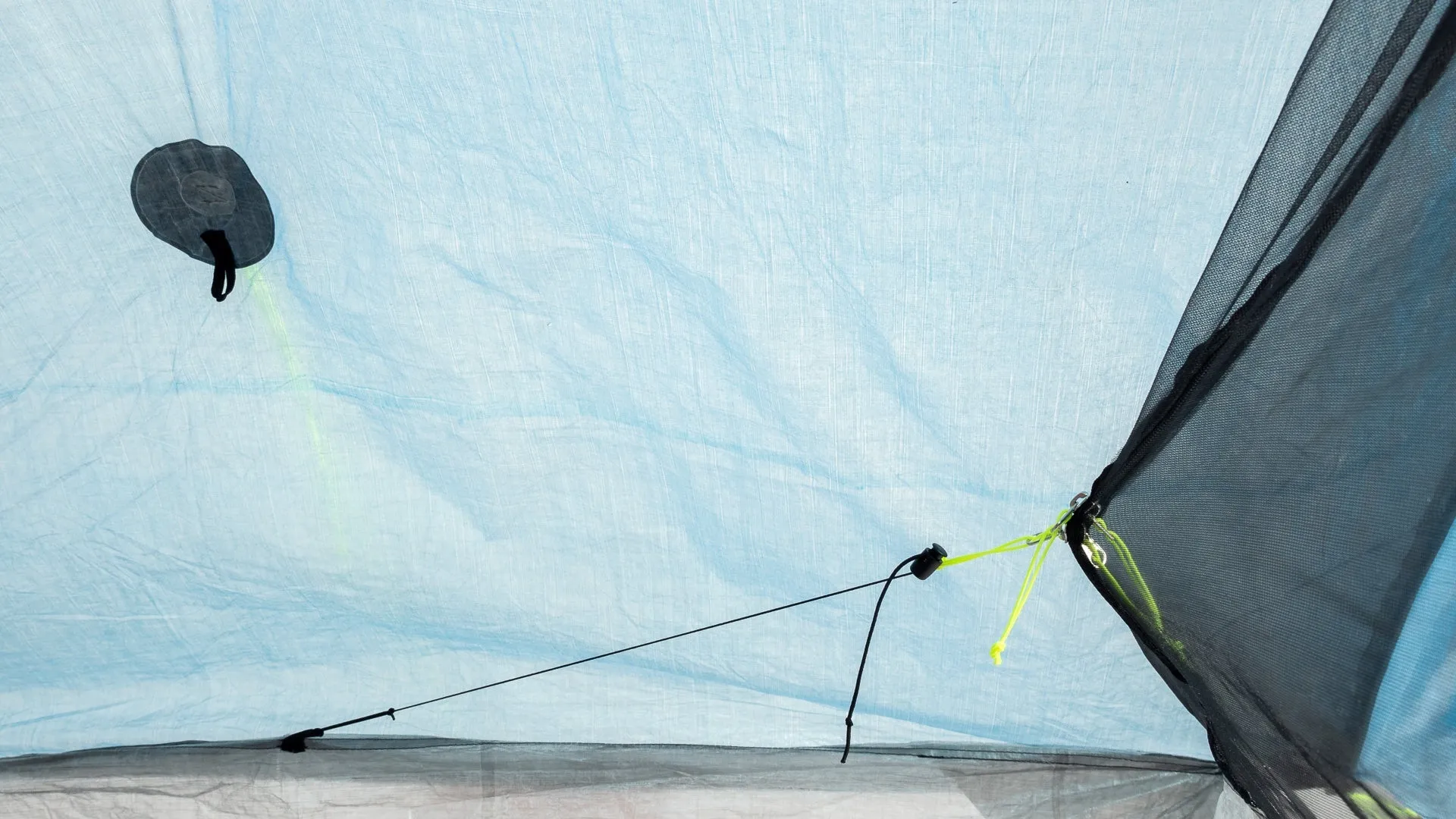 DISC Weather-resistant Plexamid Privacy-protected Tent