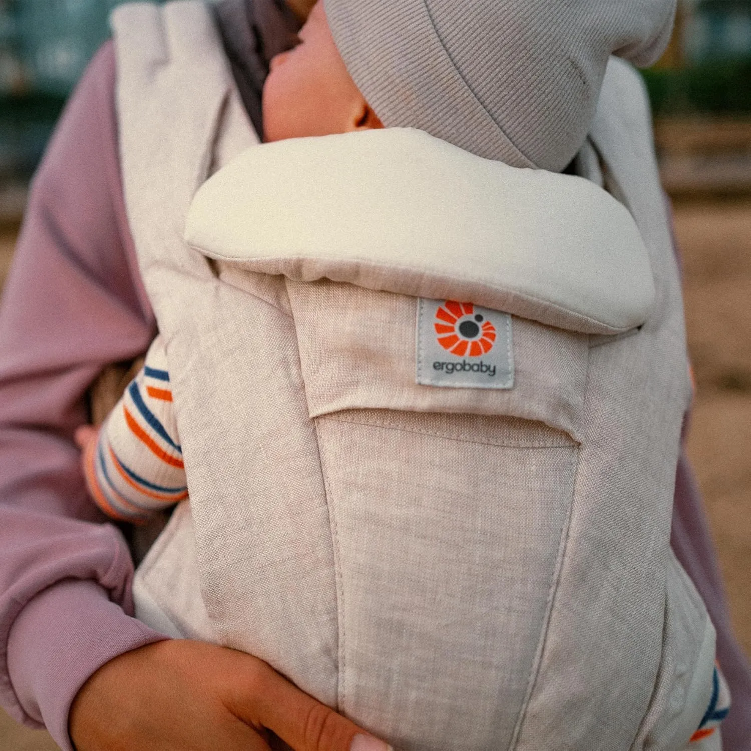 Ergobaby Omni Deluxe All Carry Positions Breathable Linen Baby Carrier with Enhanced Lumbar Support and Lightweight Comfort, Newborn to Toddler, (Holds 7-45 lbs), Natural Linen