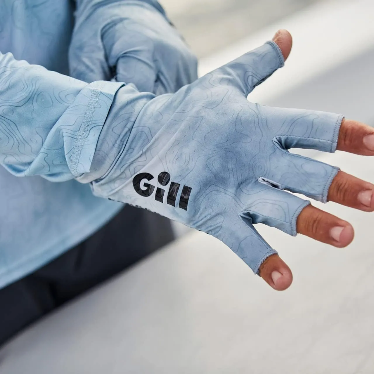 Gill Tec Fishing Gloves - Lightweight, Moisture Wicking, 50  UV Protection Water & Stain Repellent