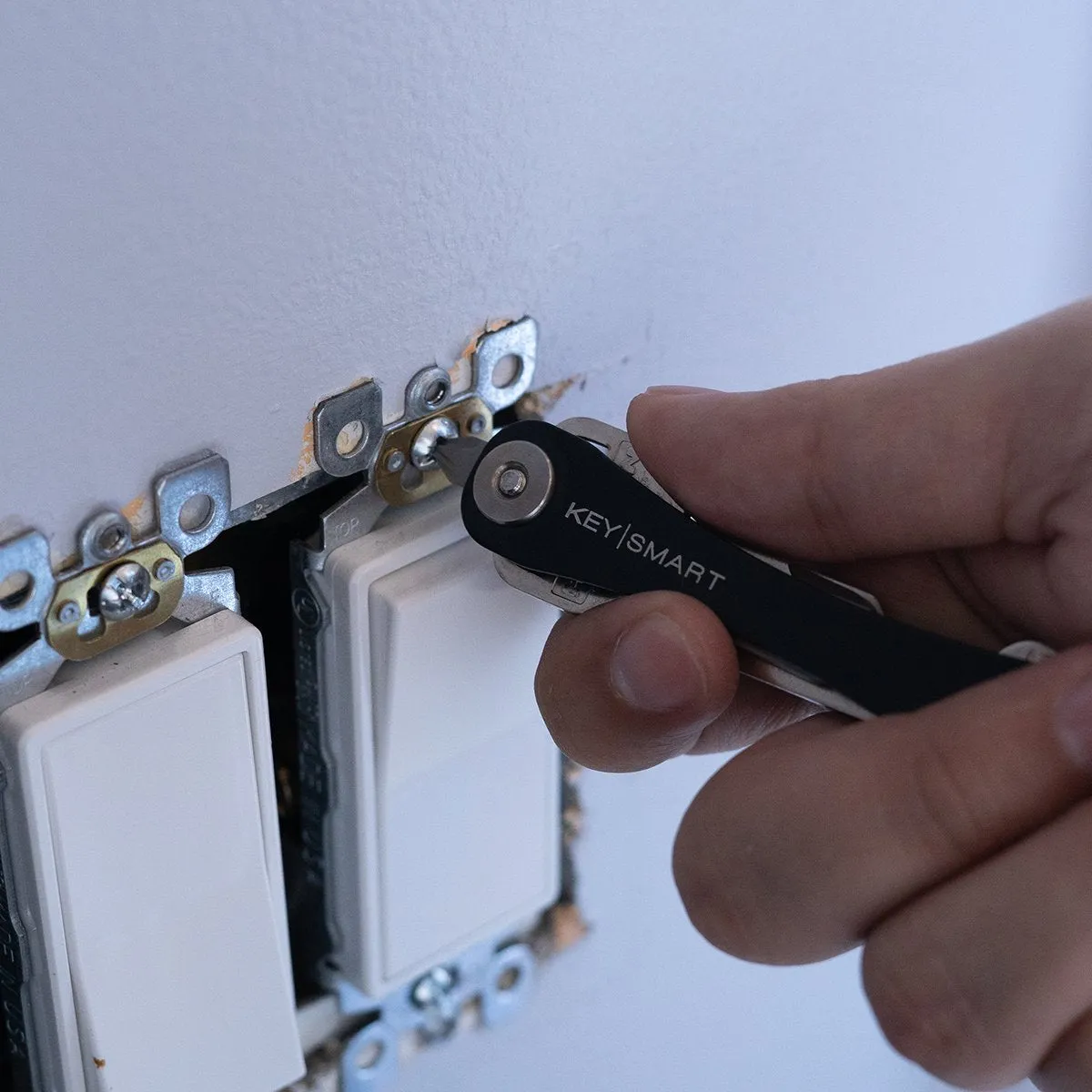 KeySmart Multi-tool 5-in-1 Keychain Tool (Stainless Steel)