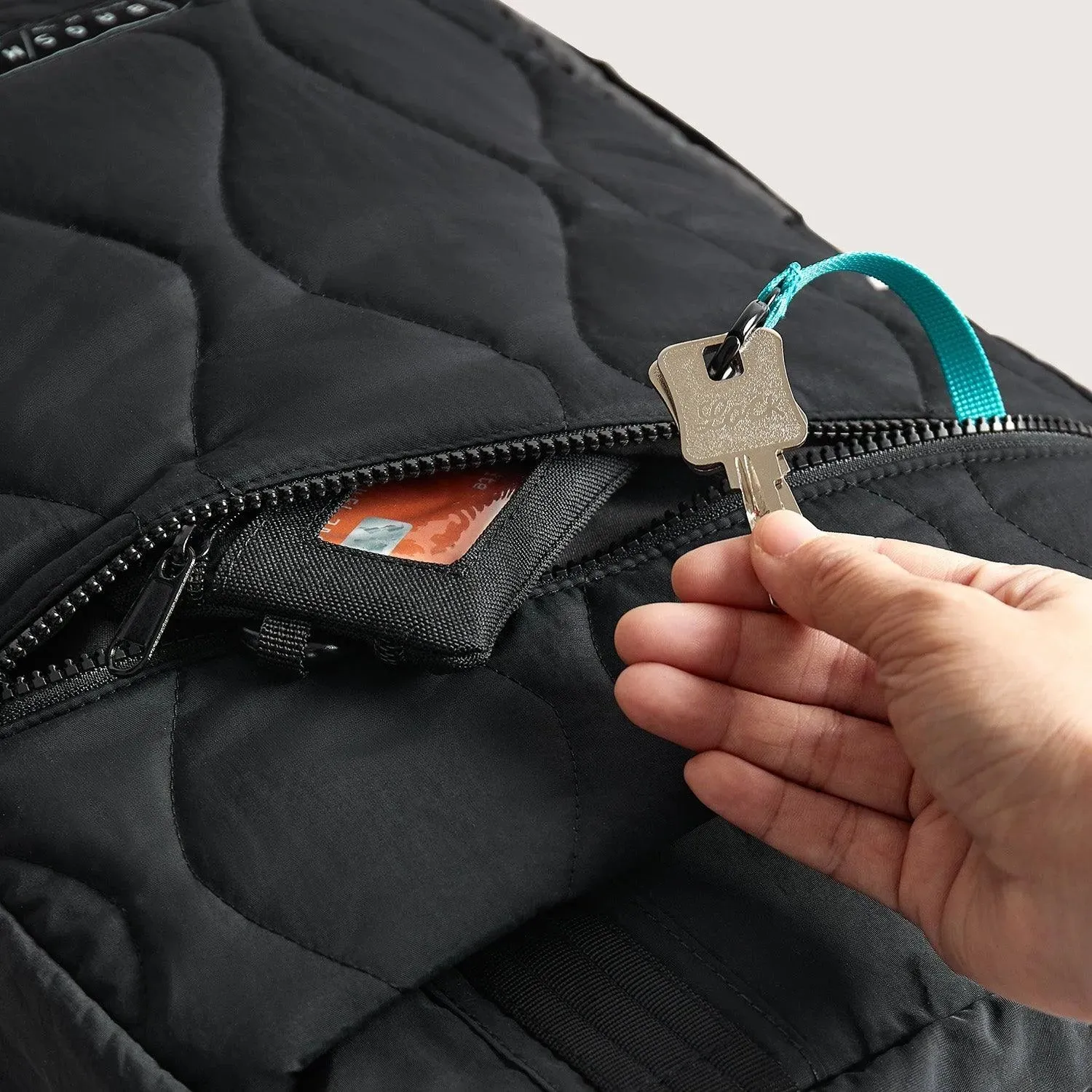 Paz 23L Work Backpack