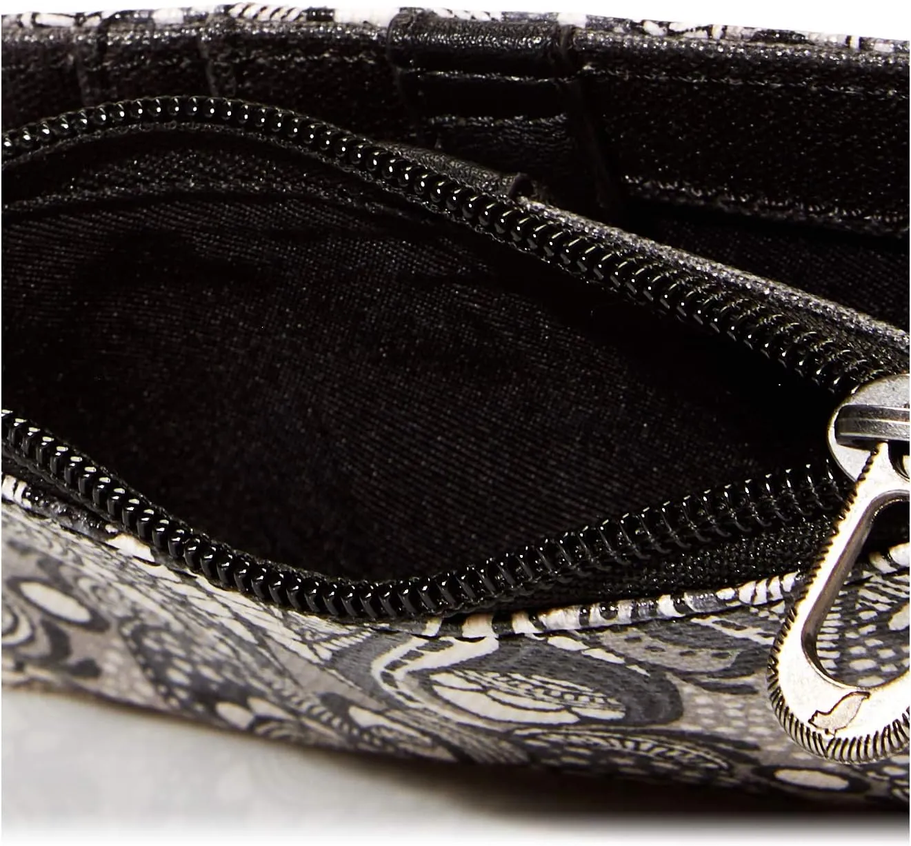 Sakroots Encino Essential Wallet