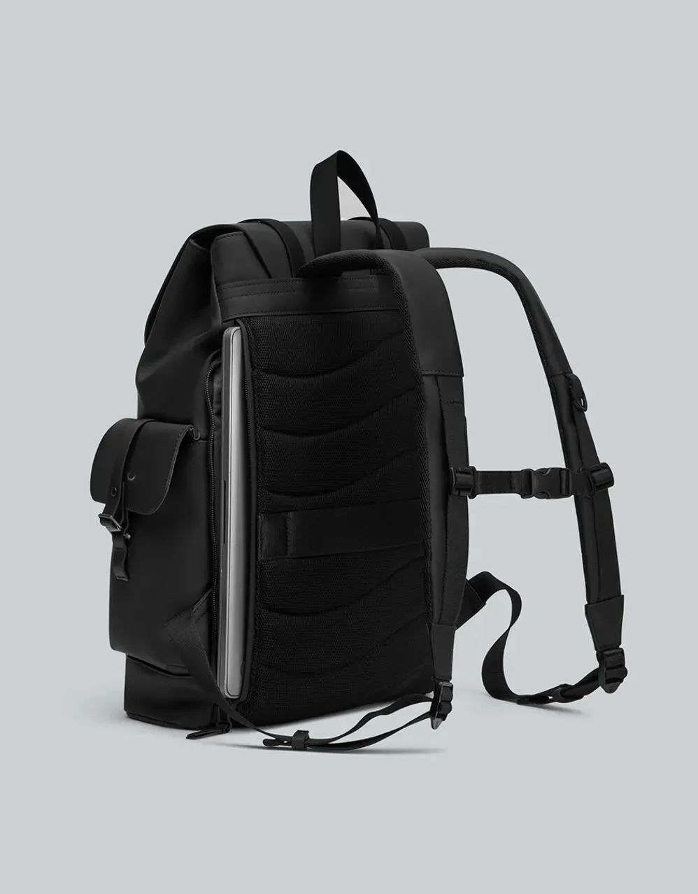 Spläsh Utility 16" Backpack - Black