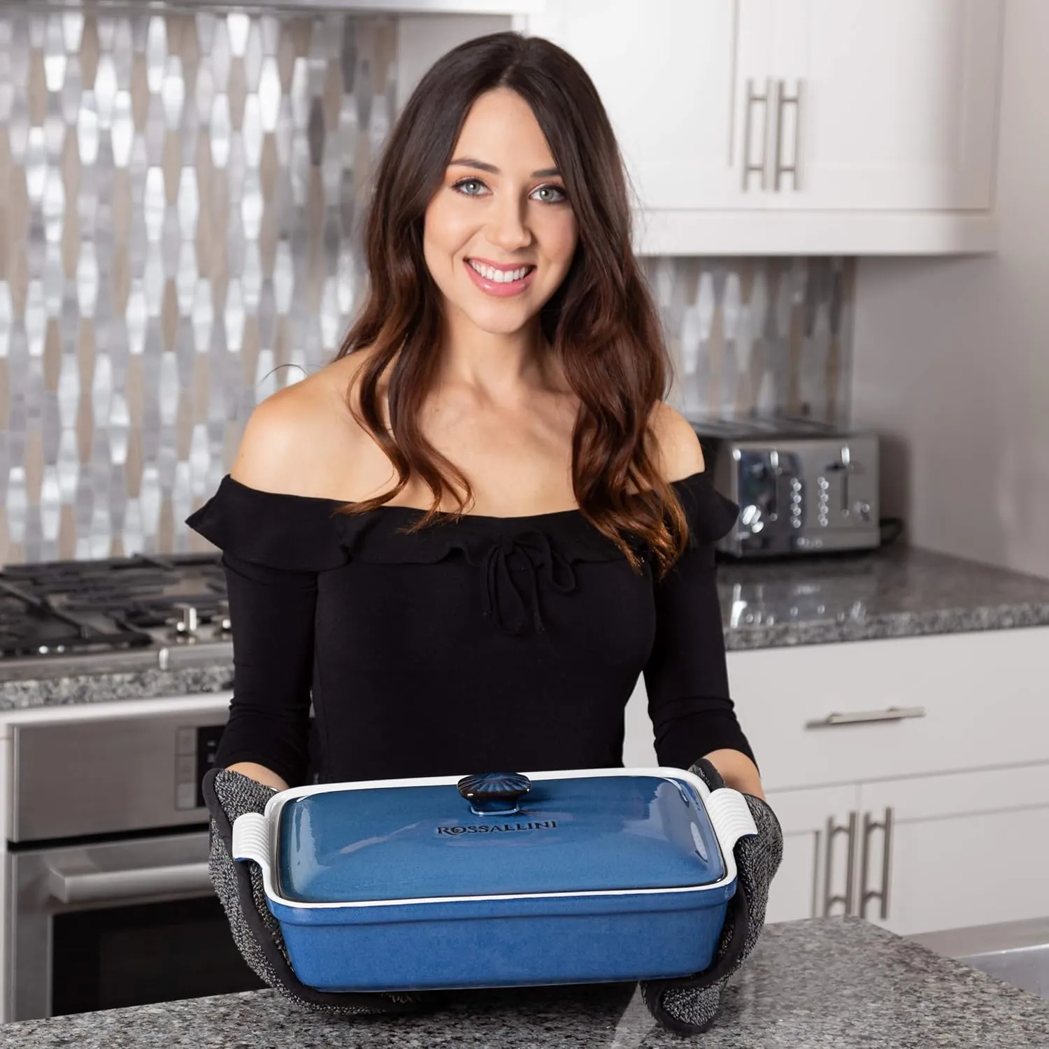 Stoneware Casserole Dish Bakeware Set with Lid, Covered Rectangular Dinnerware, Large 3.2 Quart, 11 by 9 Inch, Blu Indaco [Reactive Blue]