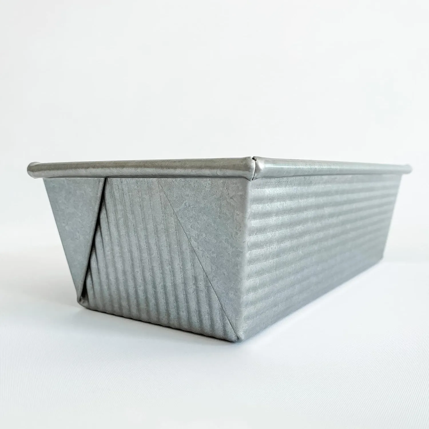 USA Pan Bakeware Aluminized Steel Loaf Pan, 5"D x 10"W x 3"H, 1.5 Pound