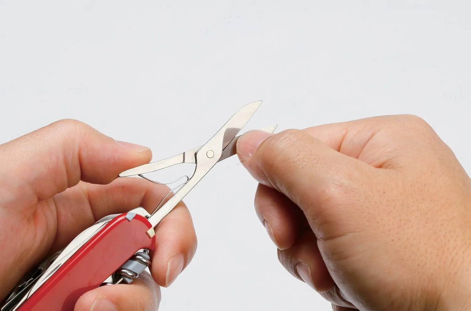 Victorinox Climber Swiss Army Knife, 14 Function Swiss Made Pocket Knife with 2 Blades, Corkscrew and Screwdriver