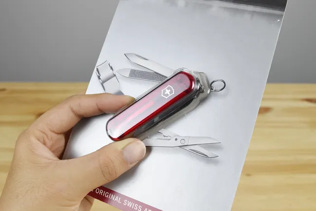 Victorinox Nail Clip 580 Red